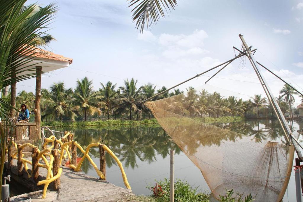Munroe Island Lake Resort Mundrothuruth Exterior photo