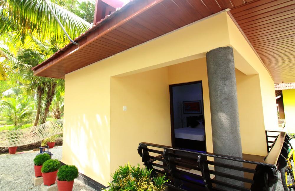 Munroe Island Lake Resort Mundrothuruth Exterior photo